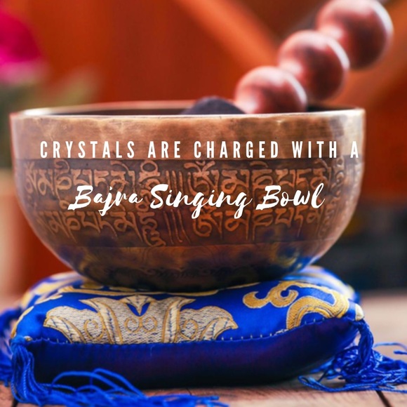 (2) Tumbled Green Chalcedony Stones - Picture 2 of 2